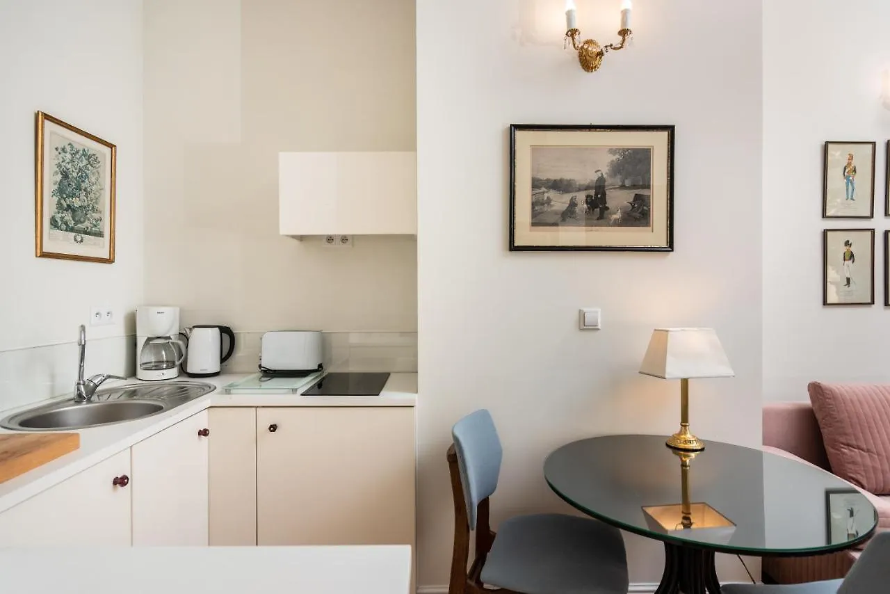 Classy Old Town Suites - By Upstairs Kraków Apartament